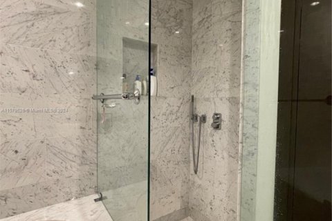 Купить кондоминиум в Майами, Флорида 1 спальня, 76.46м2, № 2053956 - фото 11