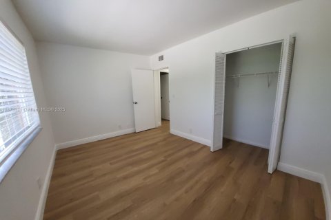 Condominio en venta en Deerfield Beach, Florida, 2 dormitorios, 119.84 m2 № 1979912 - foto 5