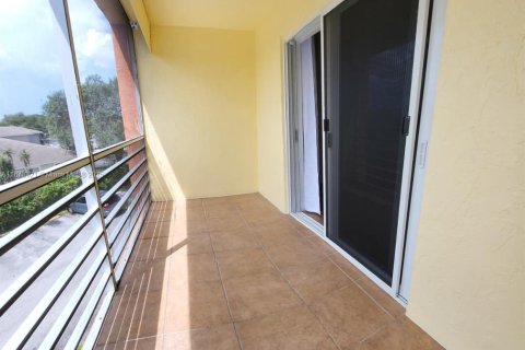 Condominio en venta en Deerfield Beach, Florida, 2 dormitorios, 119.84 m2 № 1979912 - foto 14