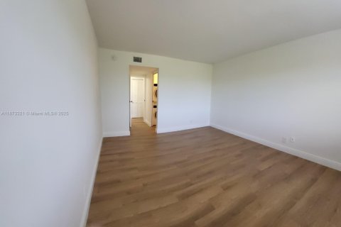 Condominio en venta en Deerfield Beach, Florida, 2 dormitorios, 119.84 m2 № 1979912 - foto 7