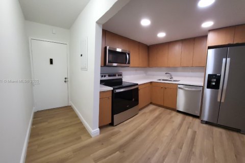 Condominio en venta en Deerfield Beach, Florida, 2 dormitorios, 119.84 m2 № 1979912 - foto 1