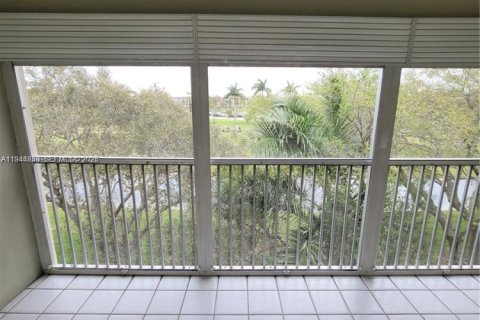 Купить кондоминиум в Пемброк-Пайнс, Флорида 2 спальни, 110.74м2, № 2001959 - фото 20