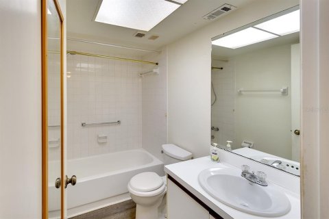 Condominio en venta en Bradenton, Florida, 2 dormitorios, 93 m2 № 1248656 - foto 17