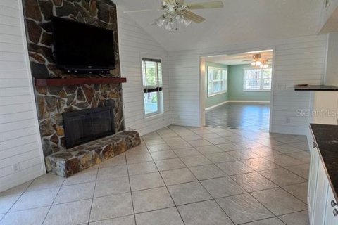 House in Hudson, Florida 3 bedrooms, 158.12 sq.m. № 1900166 - photo 4