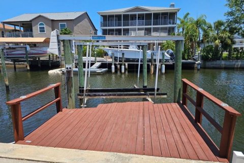 House in Hudson, Florida 3 bedrooms, 158.12 sq.m. № 1900166 - photo 17