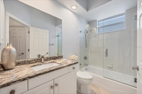 House in Longboat Key, Florida 3 bedrooms, 274.06 sq.m. № 1899239 - photo 21