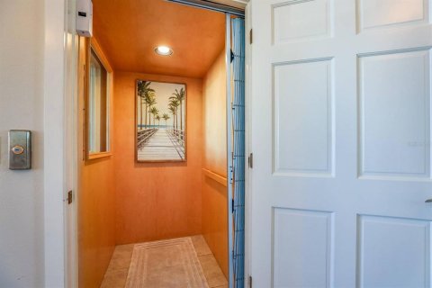 Casa en venta en Anna Maria, Florida, 5 dormitorios, 297.47 m2 № 2198979 - foto 25