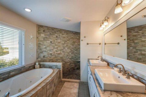 Casa en venta en Anna Maria, Florida, 5 dormitorios, 297.47 m2 № 2198979 - foto 18