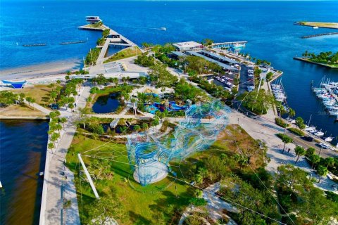 Condo in Saint Petersburg, Florida, 3 rooms  № 1614413 - photo 28