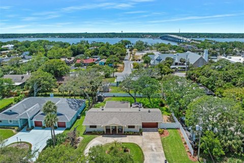 Casa en venta en Ormond Beach, Florida, 3 dormitorios, 189.61 m2 № 2157758 - foto 2