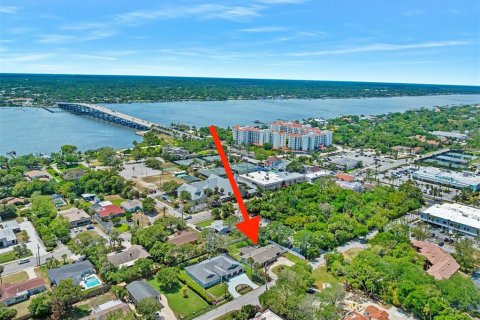 Casa en venta en Ormond Beach, Florida, 3 dormitorios, 189.61 m2 № 2157758 - foto 4