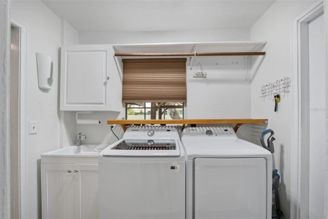 Casa en venta en Ormond Beach, Florida, 3 dormitorios, 189.61 m2 № 2157758 - foto 24