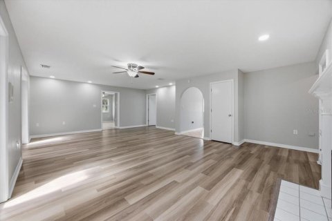 Villa ou maison à vendre à Plant City, Floride: 4 chambres, 312.15 m2 № 2395686 - photo 9