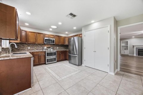 Villa ou maison à vendre à Plant City, Floride: 4 chambres, 312.15 m2 № 2395686 - photo 2
