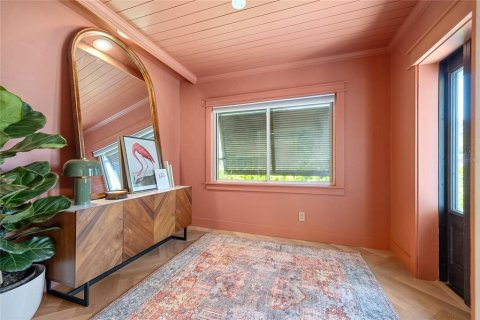 House in Saint Petersburg, Florida 2 bedrooms, 121.14 sq.m. № 1872880 - photo 6