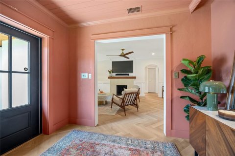 House in Saint Petersburg, Florida 2 bedrooms, 121.14 sq.m. № 1872880 - photo 5