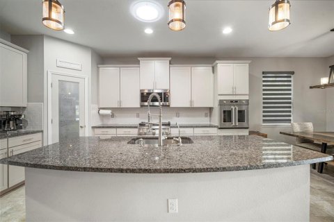 House in Wesley Chapel, Florida 3 bedrooms, 191.1 sq.m. № 1836950 - photo 16