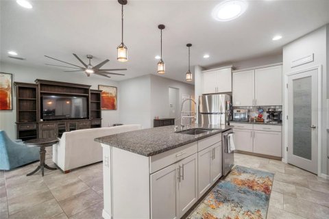 House in Wesley Chapel, Florida 3 bedrooms, 191.1 sq.m. № 1836950 - photo 10