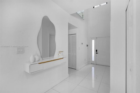 Casa en venta en Miami, Florida, 4 dormitorios, 222.13 m2 № 1897683 - foto 24