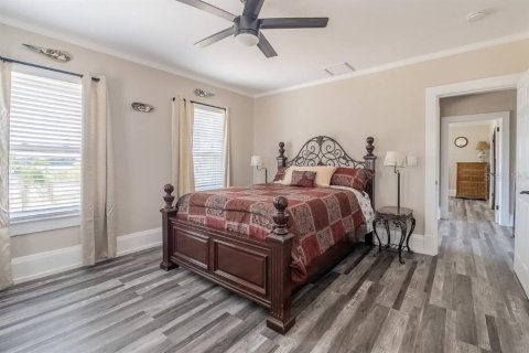 House in Haines City, Florida 5 bedrooms, 310.76 sq.m. № 2238404 - photo 21
