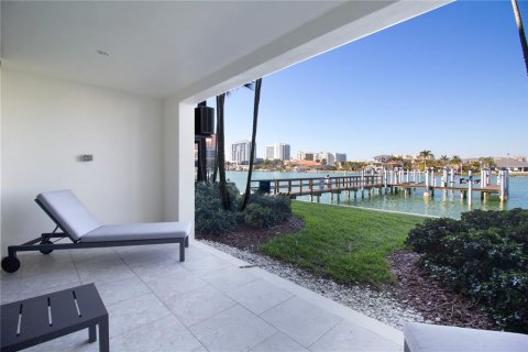 Touwnhouse à vendre à Clearwater, Floride: 4 chambres, 259.57 m2 № 2151214 - photo 8