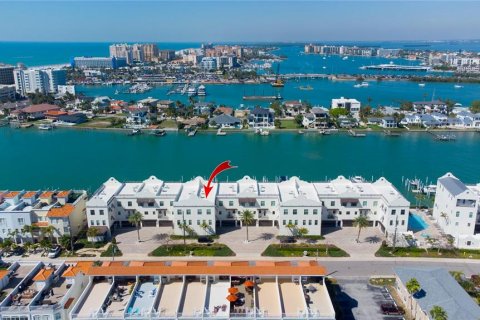 Touwnhouse à Clearwater, Floride 4 chambres, 259.57 m2 № 2151214