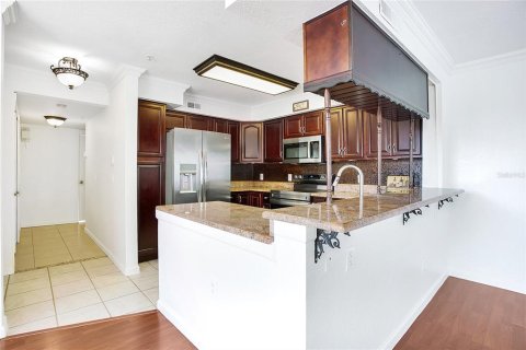 Condo in Orlando, Florida, 2 bedrooms  № 2219094 - photo 8