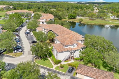Condo in Orlando, Florida, 2 bedrooms  № 2219094 - photo 17