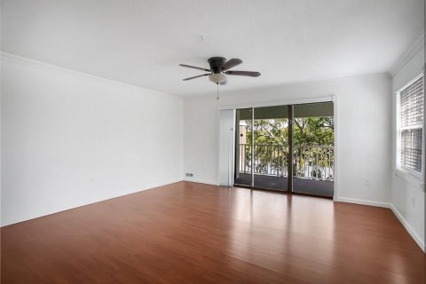 Condo in Orlando, Florida, 2 bedrooms  № 2219094 - photo 4