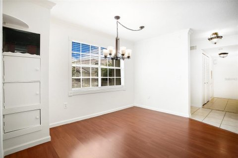 Condo in Orlando, Florida, 2 bedrooms  № 2219094 - photo 10