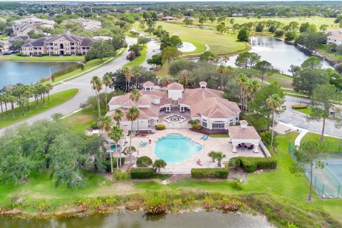 Condo in Orlando, Florida, 2 bedrooms  № 2219094 - photo 22