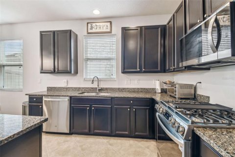 House in CONNERTON

 in Land O' Lakes, Florida 3 bedrooms, 194.26 sq.m. № 1677692 - photo 14