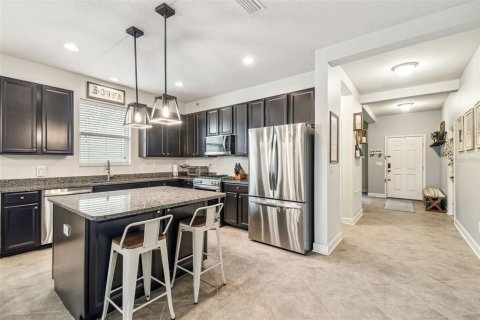 House in CONNERTON

 in Land O' Lakes, Florida 3 bedrooms, 194.26 sq.m. № 1677692 - photo 9