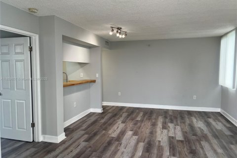 Copropriété à louer à Miami, Floride: 2 chambres, 84.91 m2 № 1889211 - photo 2
