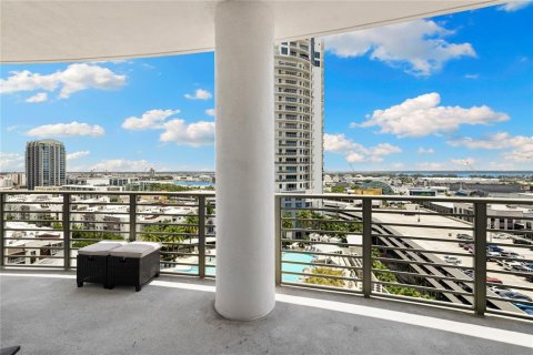 Condominio en venta en Tampa, Florida, 3 dormitorios, 165.18 m2 № 1750320 - foto 29