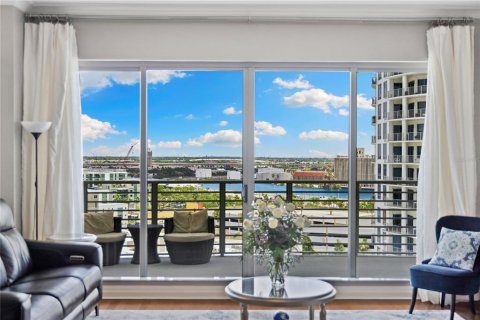 Condominio en venta en Tampa, Florida, 3 dormitorios, 165.18 m2 № 1750320 - foto 10