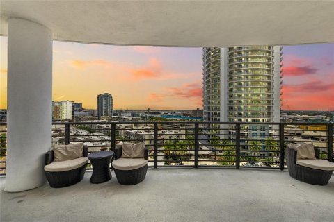 Condominio en venta en Tampa, Florida, 3 dormitorios, 165.18 m2 № 1750320 - foto 4