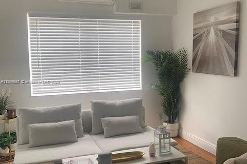 Condominio en venta en Miami Beach, Florida, 2 dormitorios, 57.6 m2 № 1960688 - foto 1