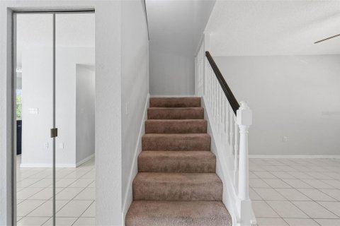 Townhouse in Pinellas Park, Florida 3 bedrooms, 138.42 sq.m. № 2130952 - photo 10