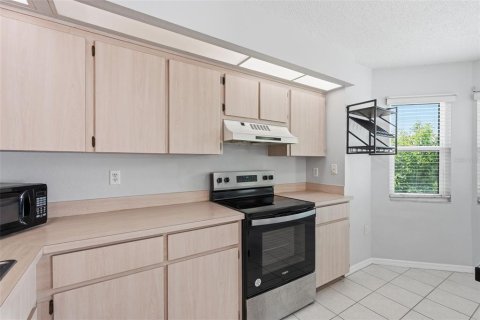 Townhouse in Pinellas Park, Florida 3 bedrooms, 138.42 sq.m. № 2130952 - photo 12