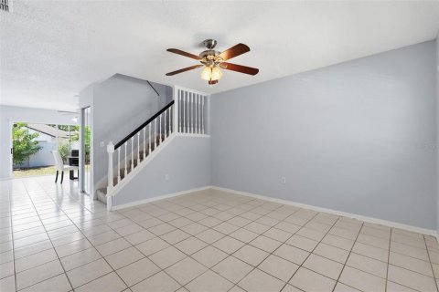 Townhouse in Pinellas Park, Florida 3 bedrooms, 138.42 sq.m. № 2130952 - photo 6