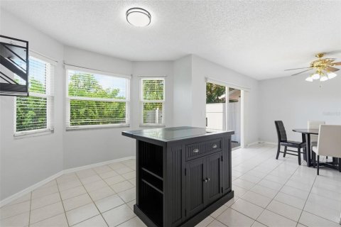 Townhouse in Pinellas Park, Florida 3 bedrooms, 138.42 sq.m. № 2130952 - photo 15