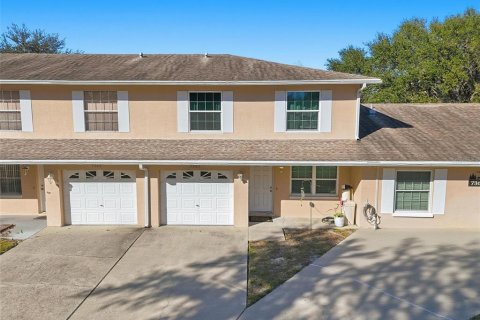 Touwnhouse à Pinellas Park, Floride 3 chambres, 138.42 m2 № 2130952