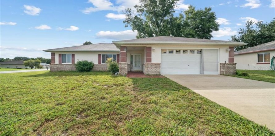 Casa en Ocala, Florida 3 dormitorios, 137.68 m2 № 1908795