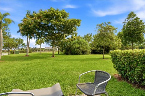 Touwnhouse à vendre à Miami, Floride: 3 chambres, 167.04 m2 № 2085674 - photo 29