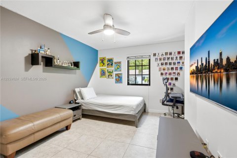 Touwnhouse à vendre à Miami, Floride: 3 chambres, 167.04 m2 № 2085674 - photo 26