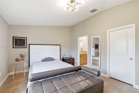 Touwnhouse à vendre à Miami, Floride: 3 chambres, 167.04 m2 № 2085674 - photo 21