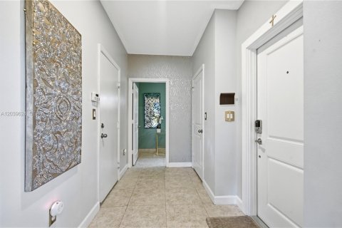 Touwnhouse à vendre à Miami, Floride: 3 chambres, 167.04 m2 № 2085674 - photo 3