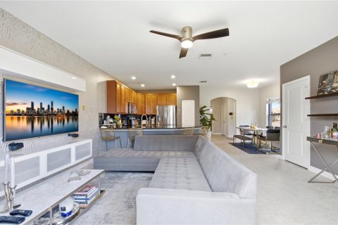 Touwnhouse à vendre à Miami, Floride: 3 chambres, 167.04 m2 № 2085674 - photo 16
