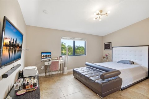 Touwnhouse à vendre à Miami, Floride: 3 chambres, 167.04 m2 № 2085674 - photo 20